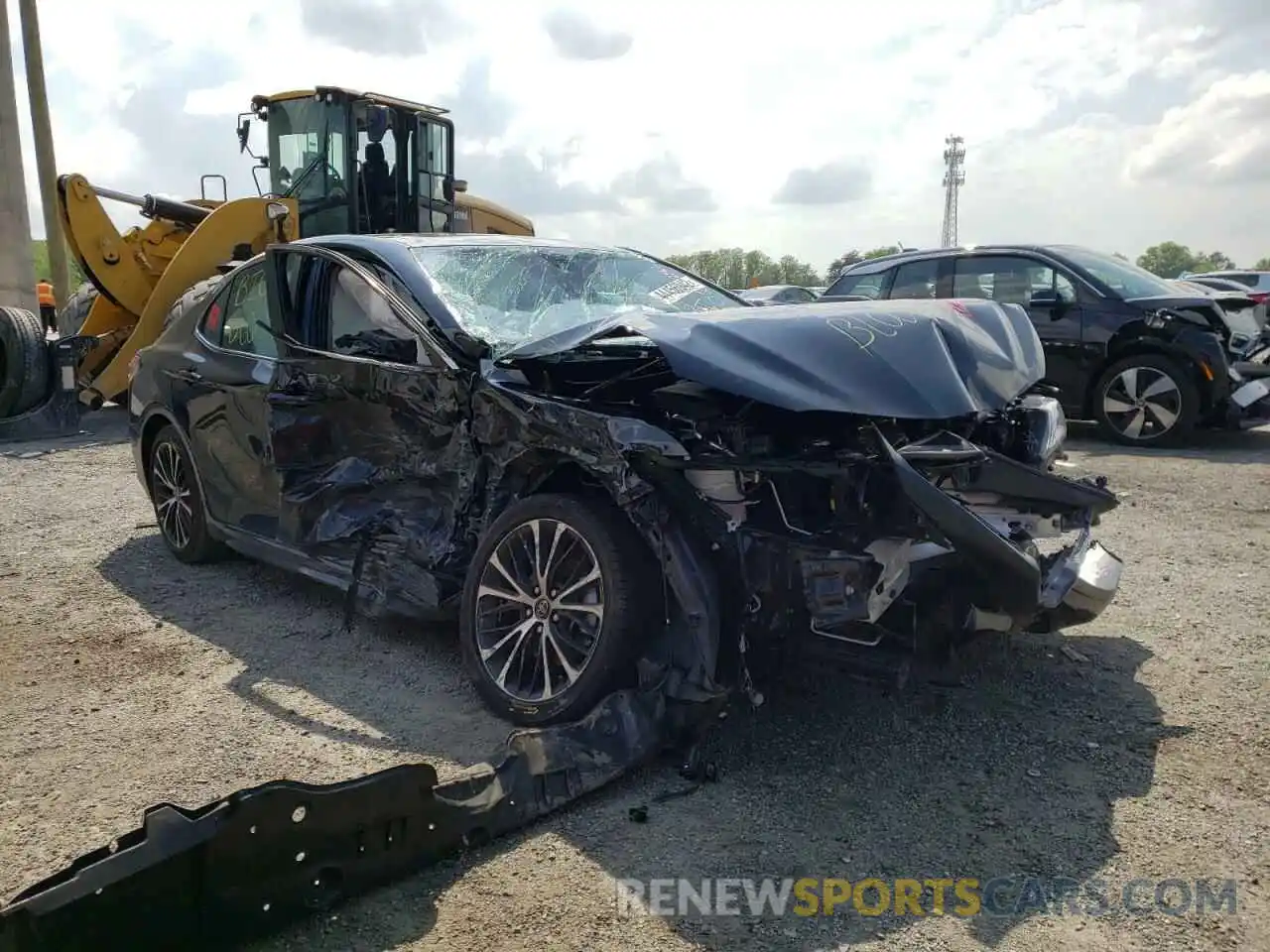 1 Photograph of a damaged car 4T1G11AKXLU350679 TOYOTA CAMRY 2020