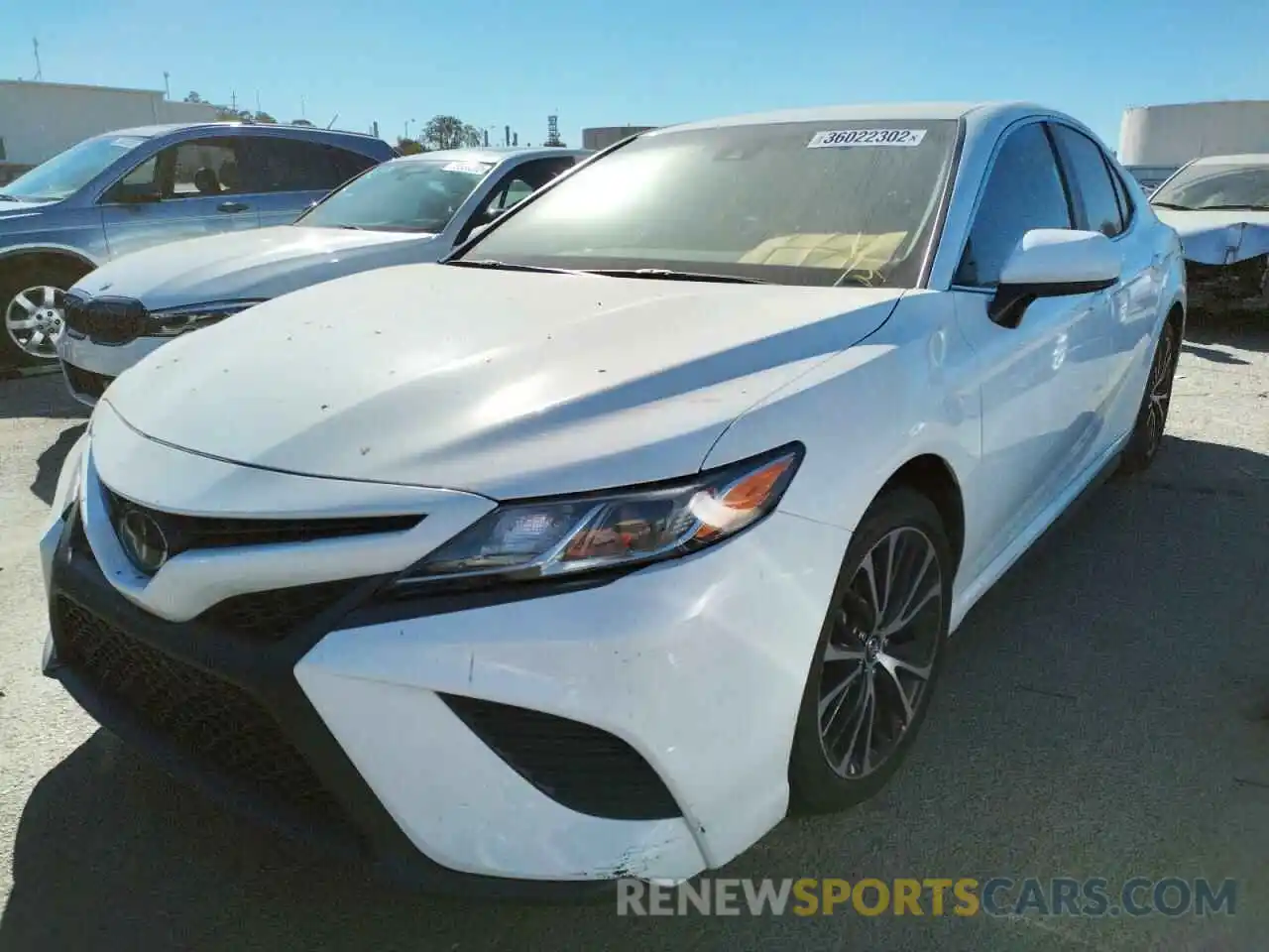 2 Photograph of a damaged car 4T1G11AKXLU350875 TOYOTA CAMRY 2020