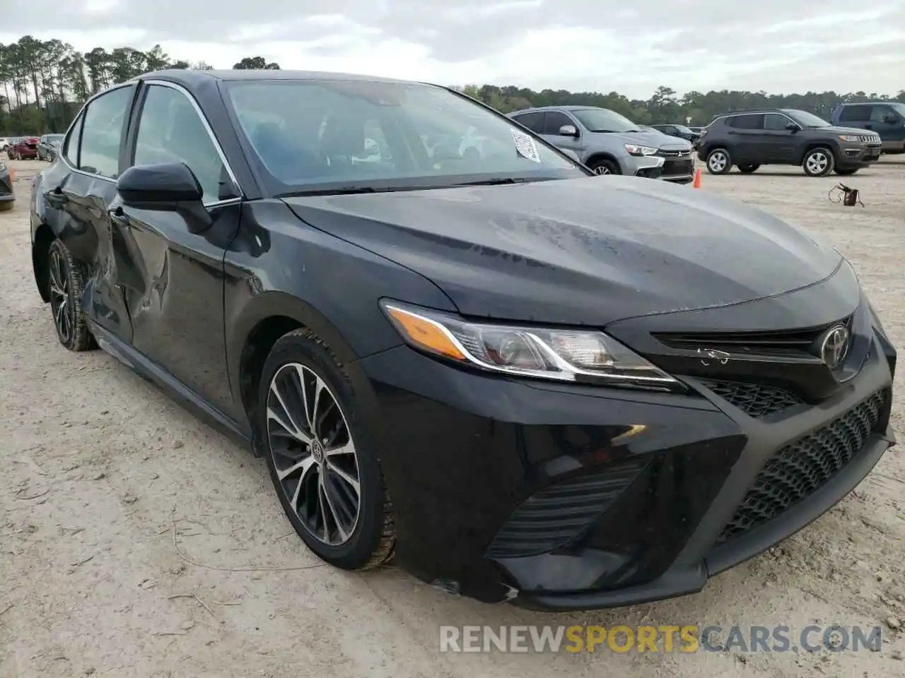 1 Photograph of a damaged car 4T1G11AKXLU358118 TOYOTA CAMRY 2020