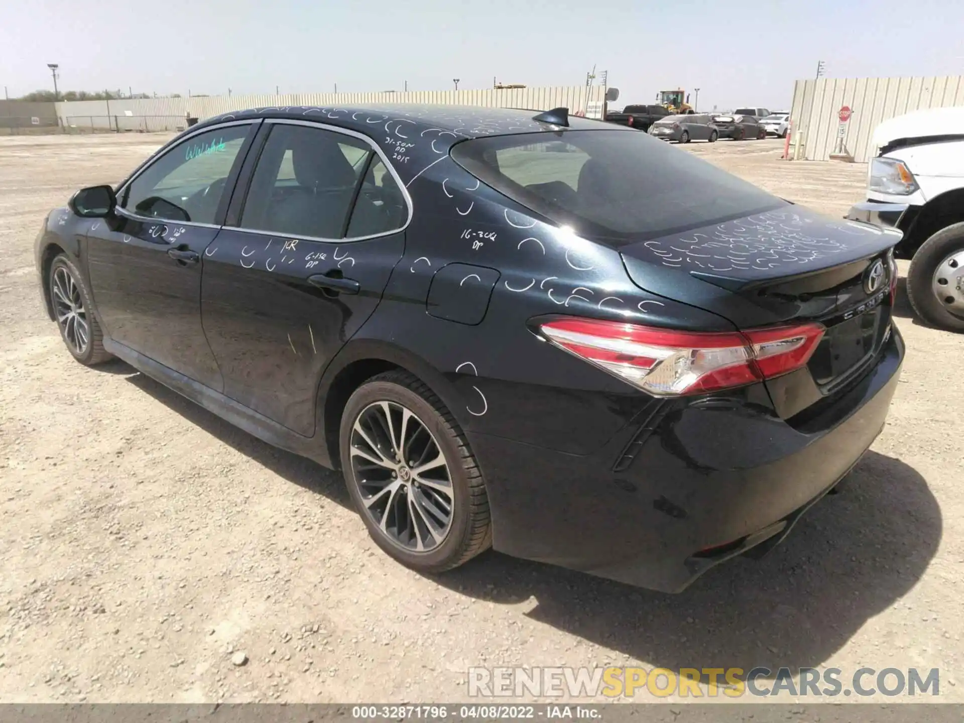 3 Photograph of a damaged car 4T1G11AKXLU360287 TOYOTA CAMRY 2020