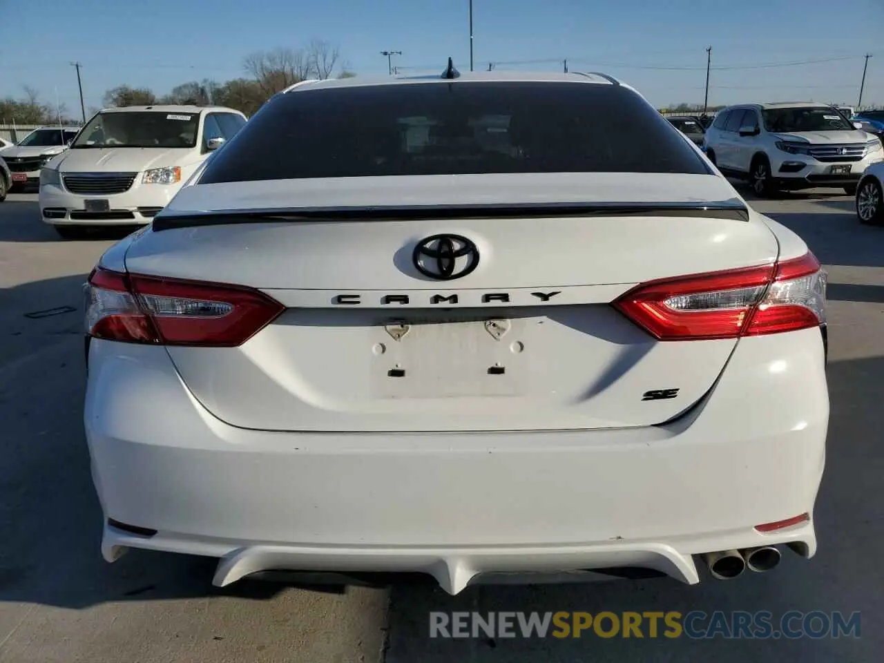 6 Photograph of a damaged car 4T1G11AKXLU362346 TOYOTA CAMRY 2020
