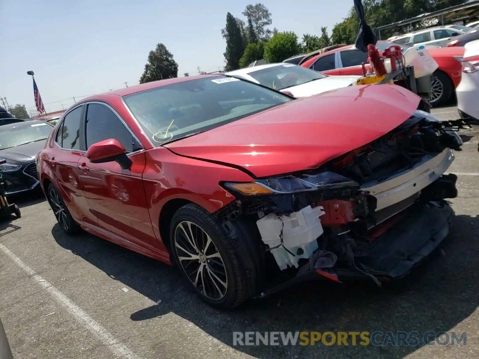 1 Photograph of a damaged car 4T1G11AKXLU363724 TOYOTA CAMRY 2020