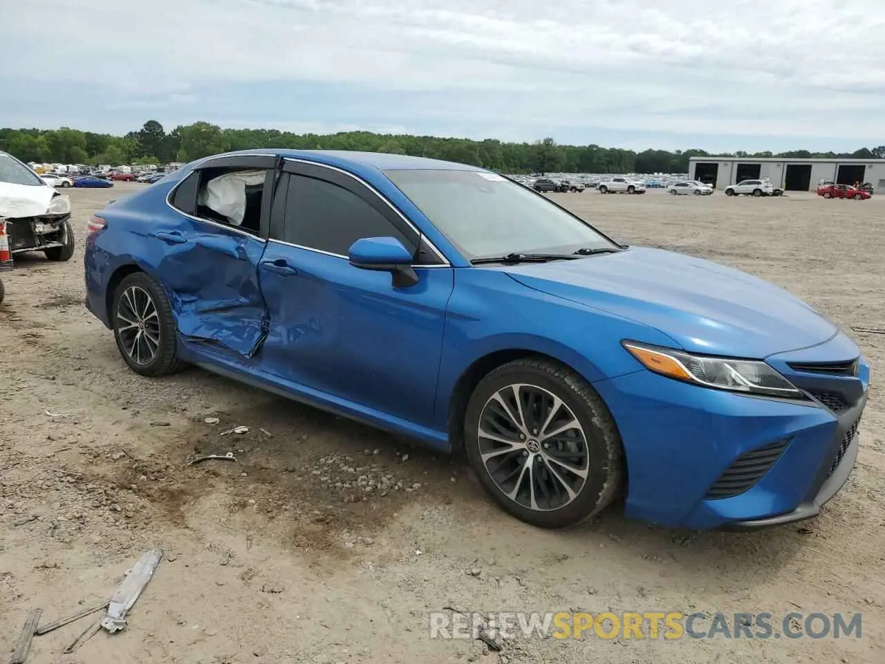 4 Photograph of a damaged car 4T1G11AKXLU371418 TOYOTA CAMRY 2020