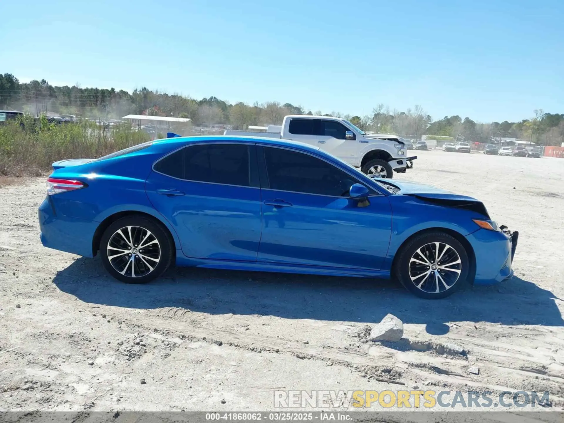 13 Photograph of a damaged car 4T1G11AKXLU371905 TOYOTA CAMRY 2020