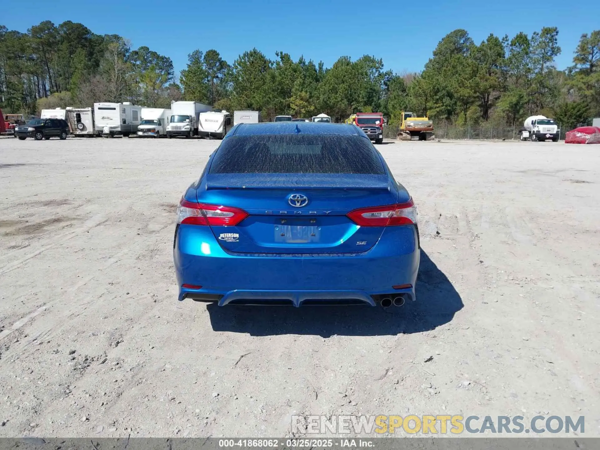 16 Photograph of a damaged car 4T1G11AKXLU371905 TOYOTA CAMRY 2020