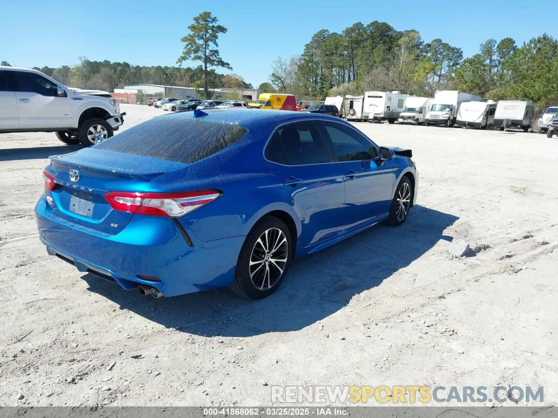 4 Photograph of a damaged car 4T1G11AKXLU371905 TOYOTA CAMRY 2020