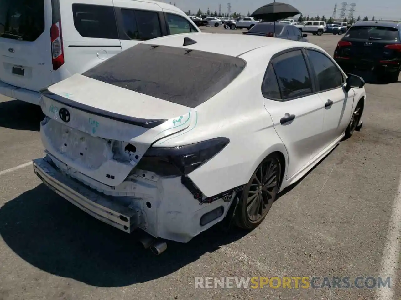 3 Photograph of a damaged car 4T1G11AKXLU372312 TOYOTA CAMRY 2020