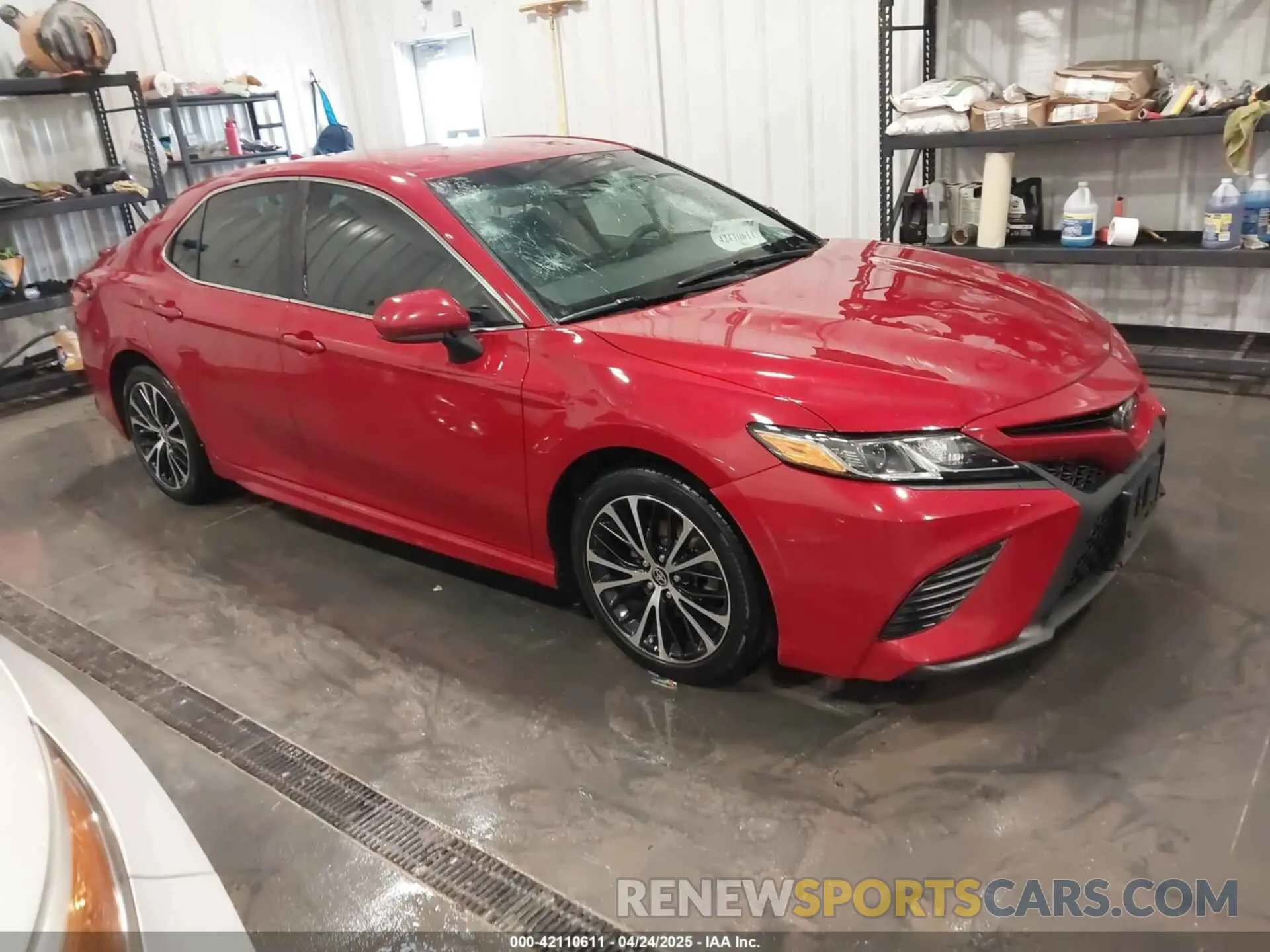 1 Photograph of a damaged car 4T1G11AKXLU378840 TOYOTA CAMRY 2020