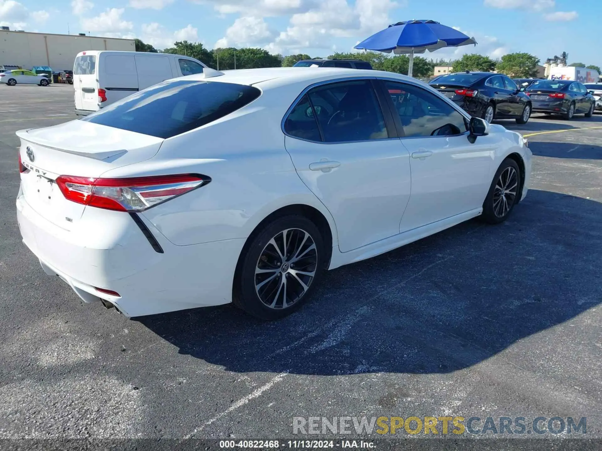 4 Photograph of a damaged car 4T1G11AKXLU381527 TOYOTA CAMRY 2020