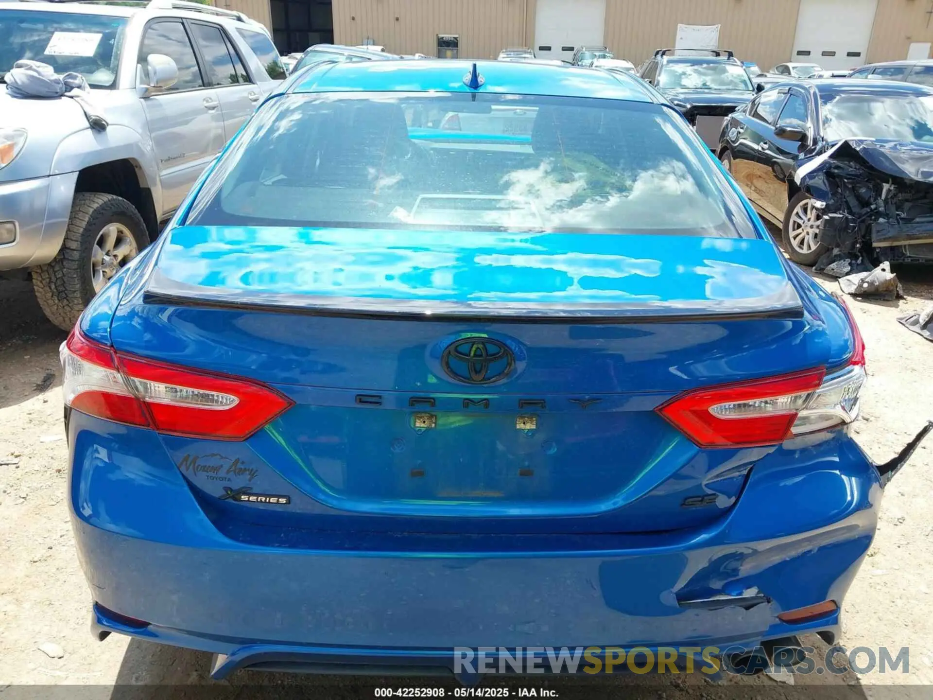 15 Photograph of a damaged car 4T1G11AKXLU394844 TOYOTA CAMRY 2020