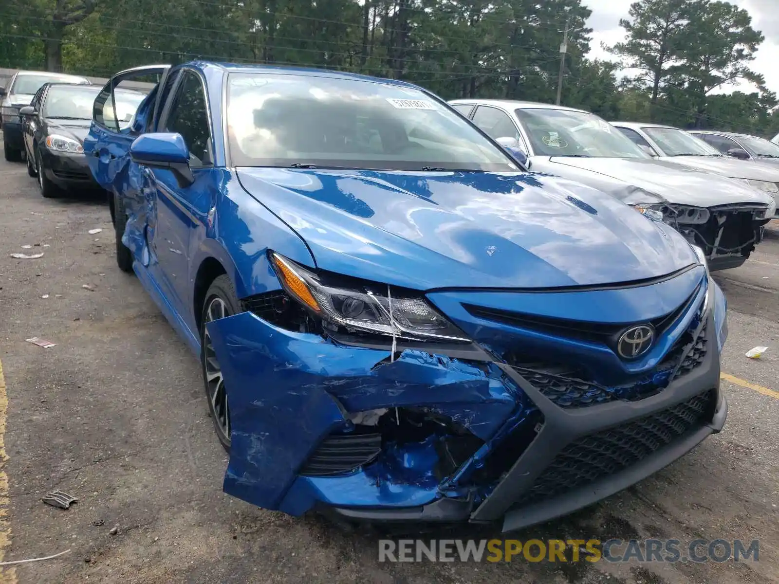 1 Photograph of a damaged car 4T1G11AKXLU395346 TOYOTA CAMRY 2020