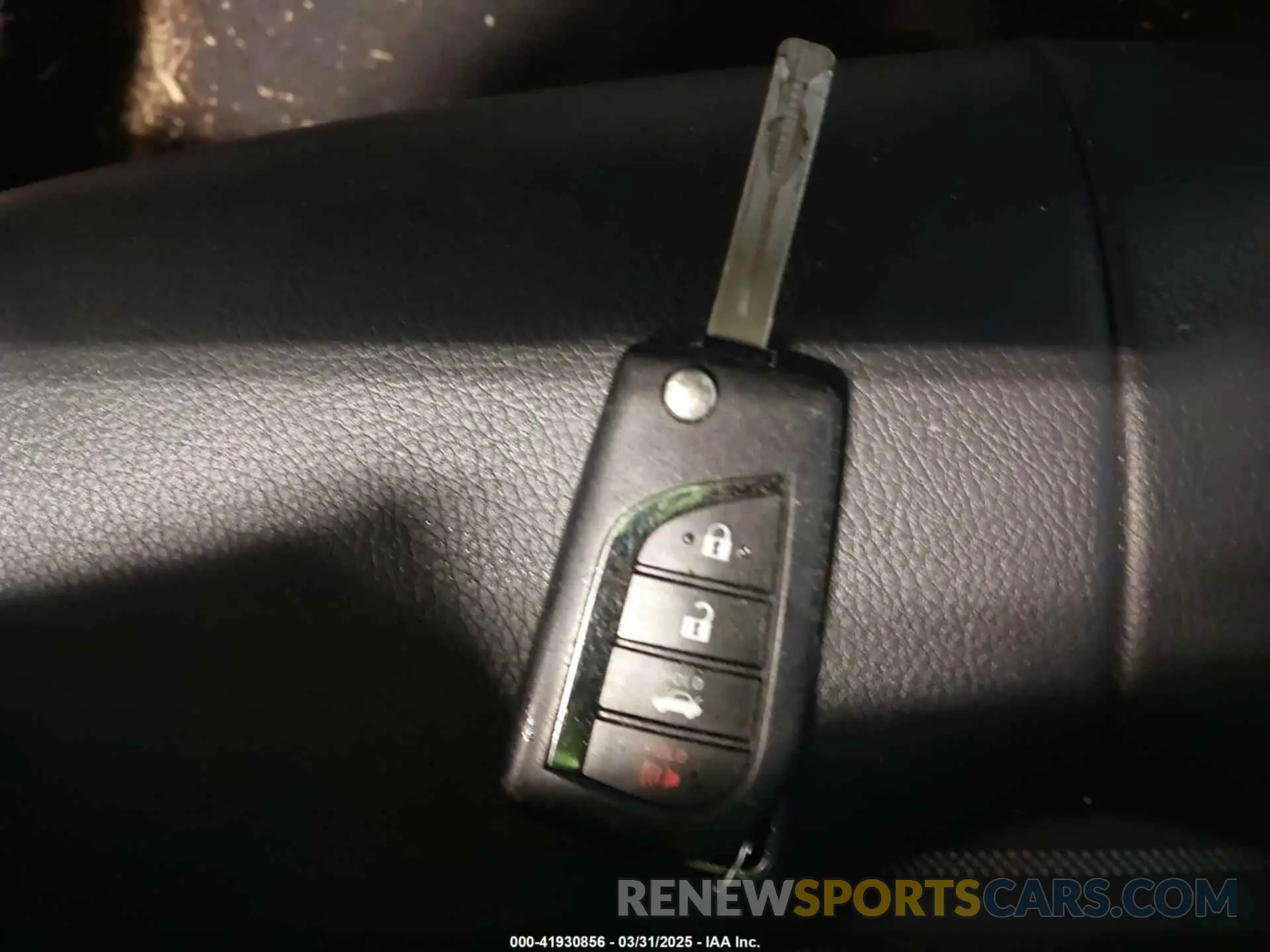 11 Photograph of a damaged car 4T1G11AKXLU395850 TOYOTA CAMRY 2020