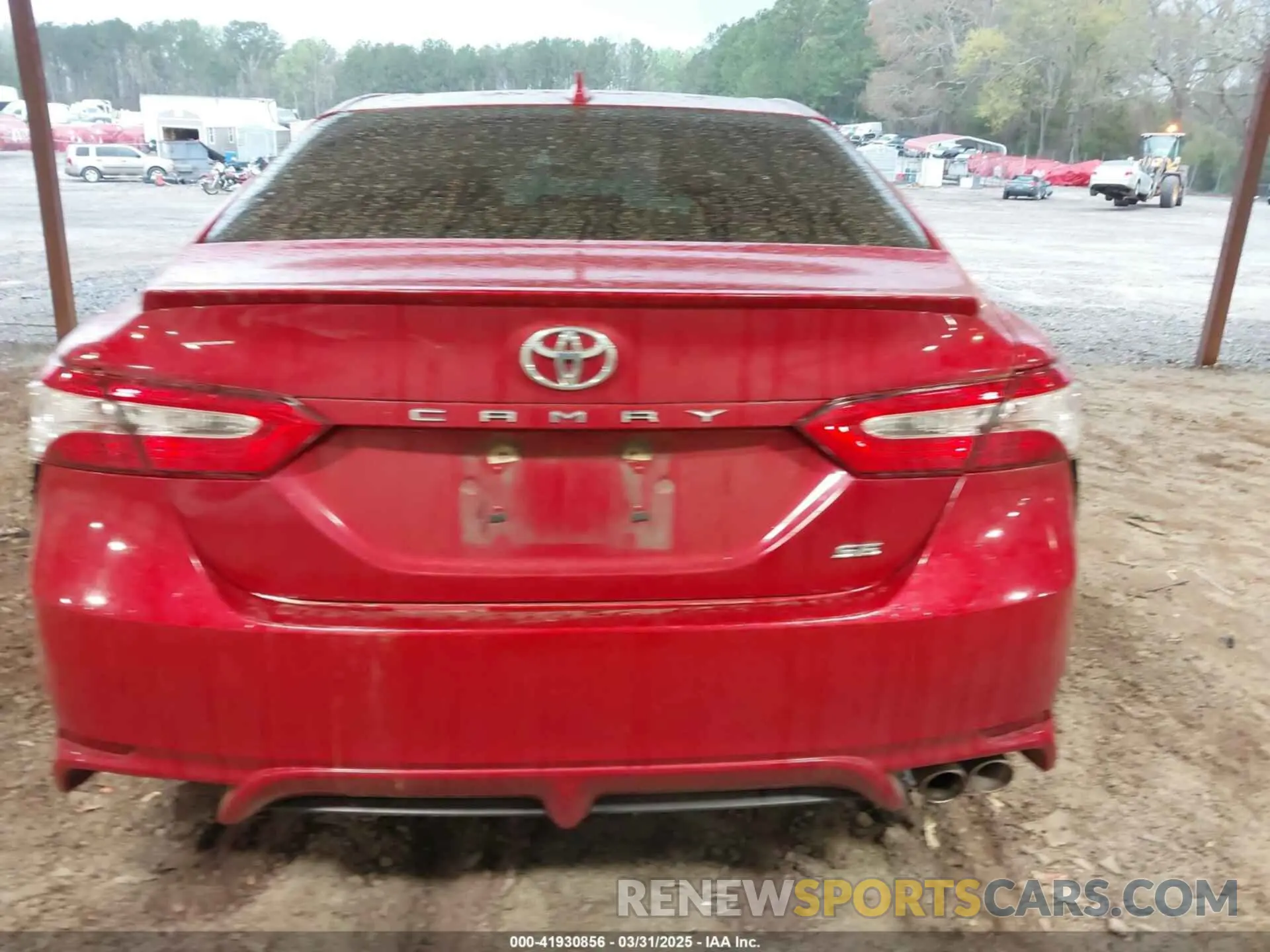 16 Photograph of a damaged car 4T1G11AKXLU395850 TOYOTA CAMRY 2020
