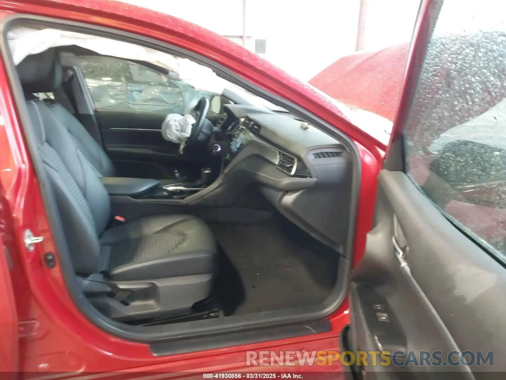 5 Photograph of a damaged car 4T1G11AKXLU395850 TOYOTA CAMRY 2020