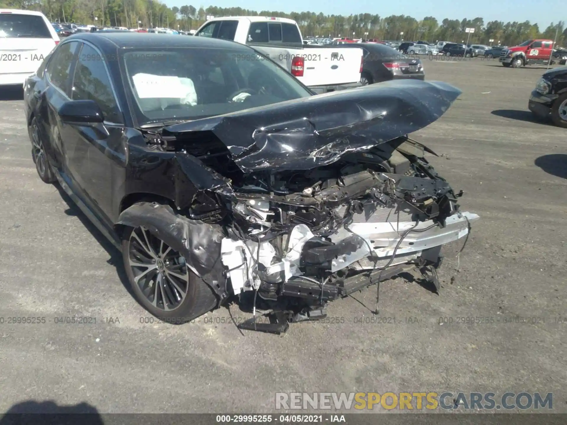 6 Photograph of a damaged car 4T1G11AKXLU509328 TOYOTA CAMRY 2020