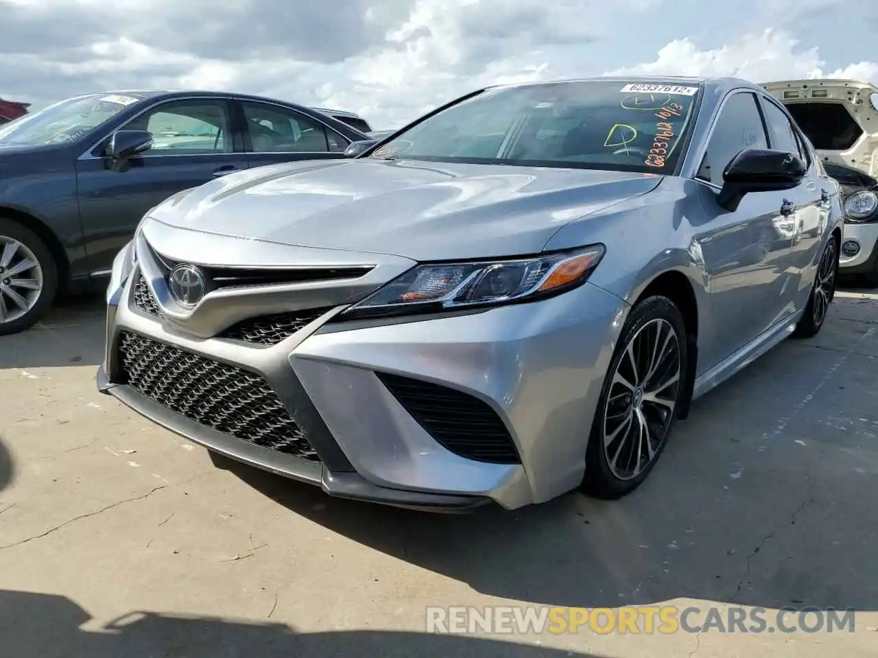 2 Photograph of a damaged car 4T1G11AKXLU865312 TOYOTA CAMRY 2020