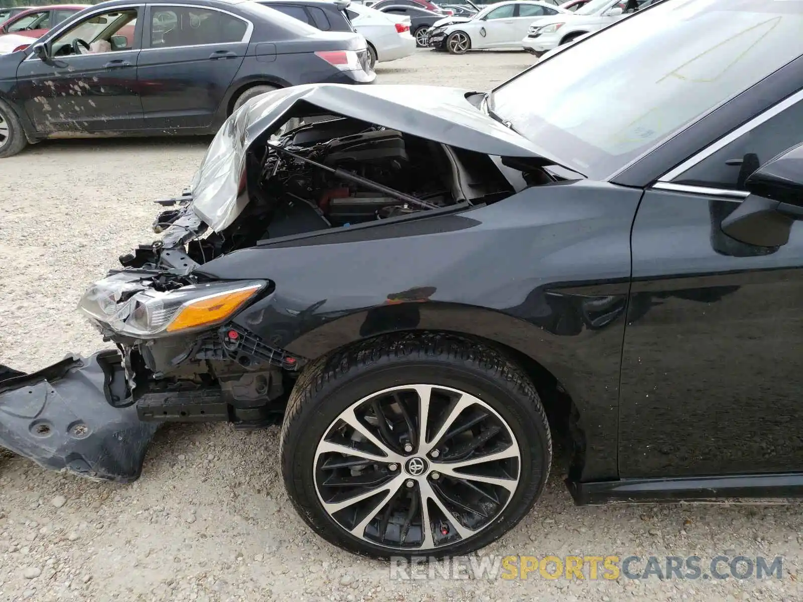 9 Photograph of a damaged car 4T1G11AKXLU866024 TOYOTA CAMRY 2020