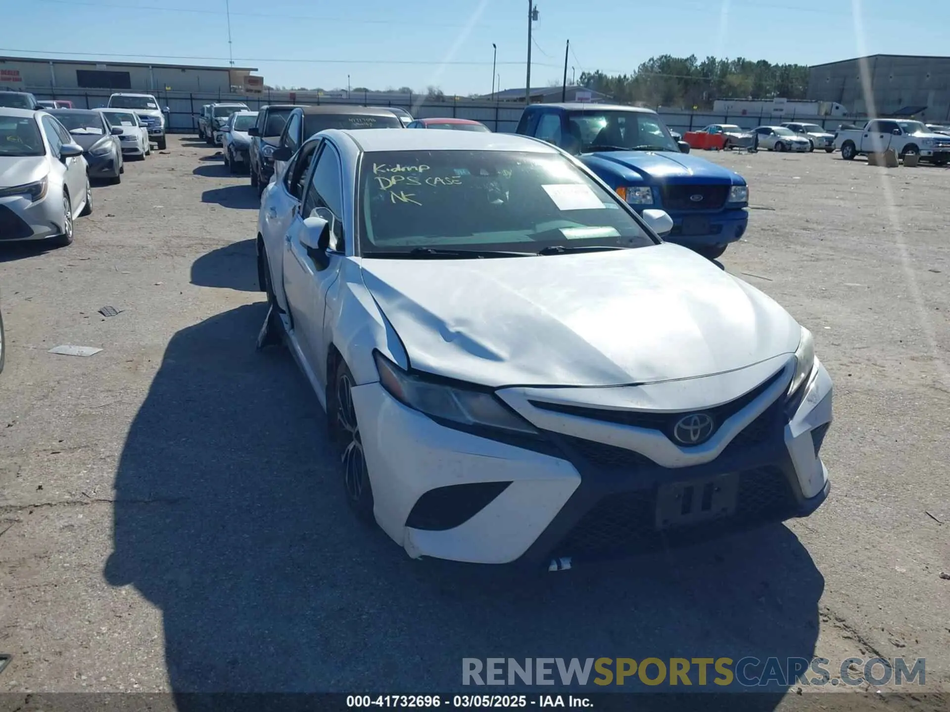 1 Photograph of a damaged car 4T1G11AKXLU870848 TOYOTA CAMRY 2020