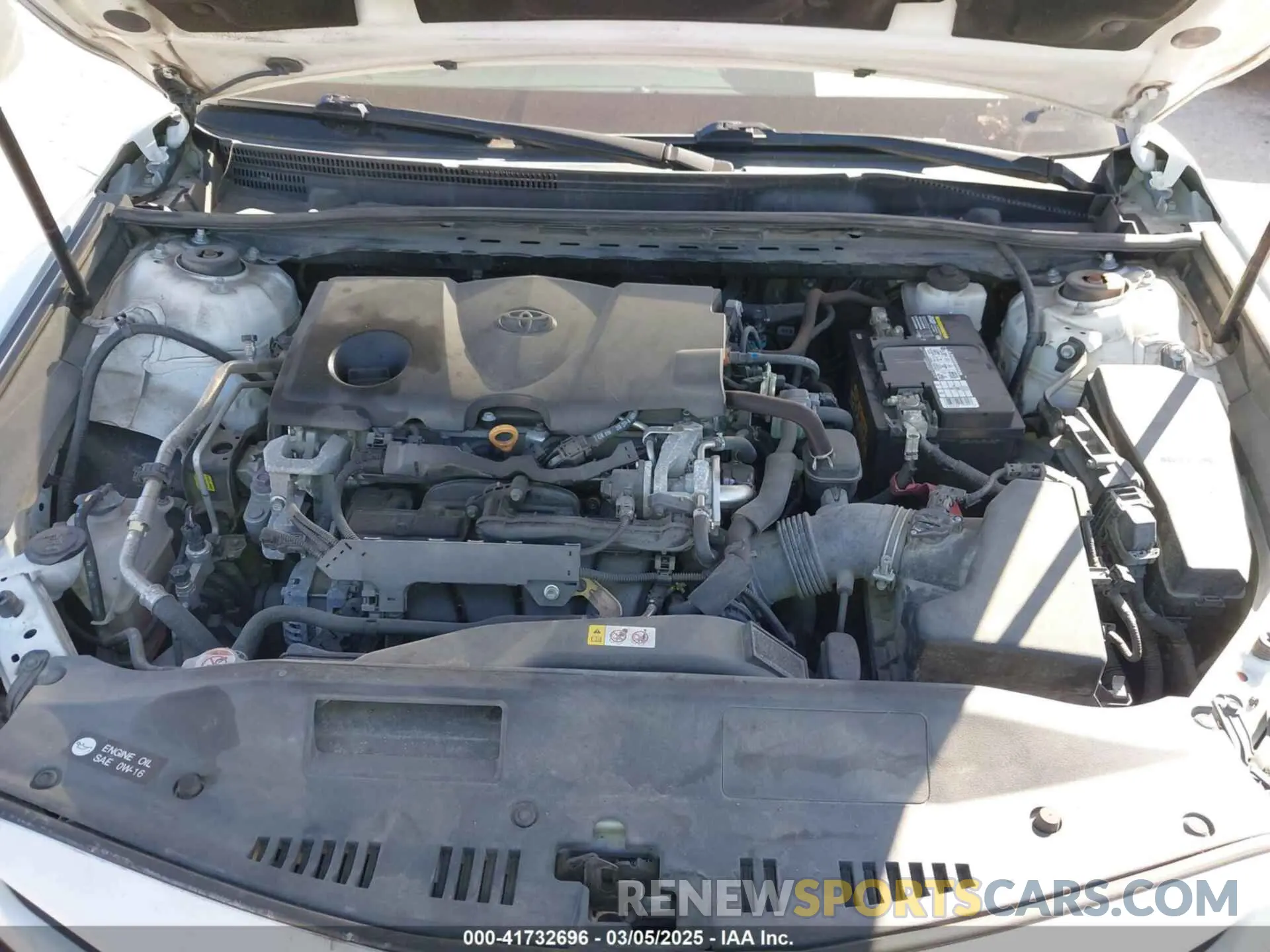 10 Photograph of a damaged car 4T1G11AKXLU870848 TOYOTA CAMRY 2020
