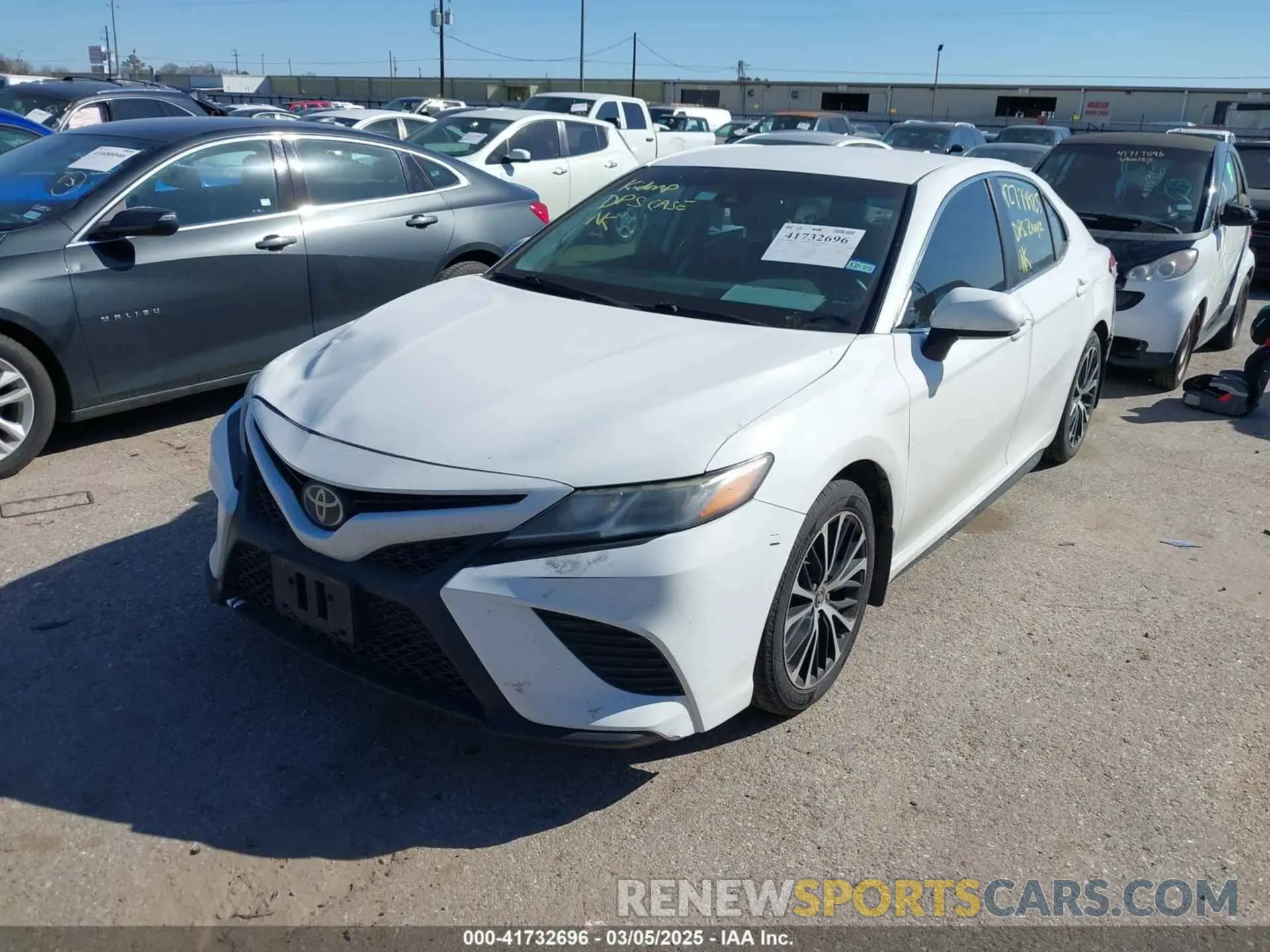 2 Photograph of a damaged car 4T1G11AKXLU870848 TOYOTA CAMRY 2020