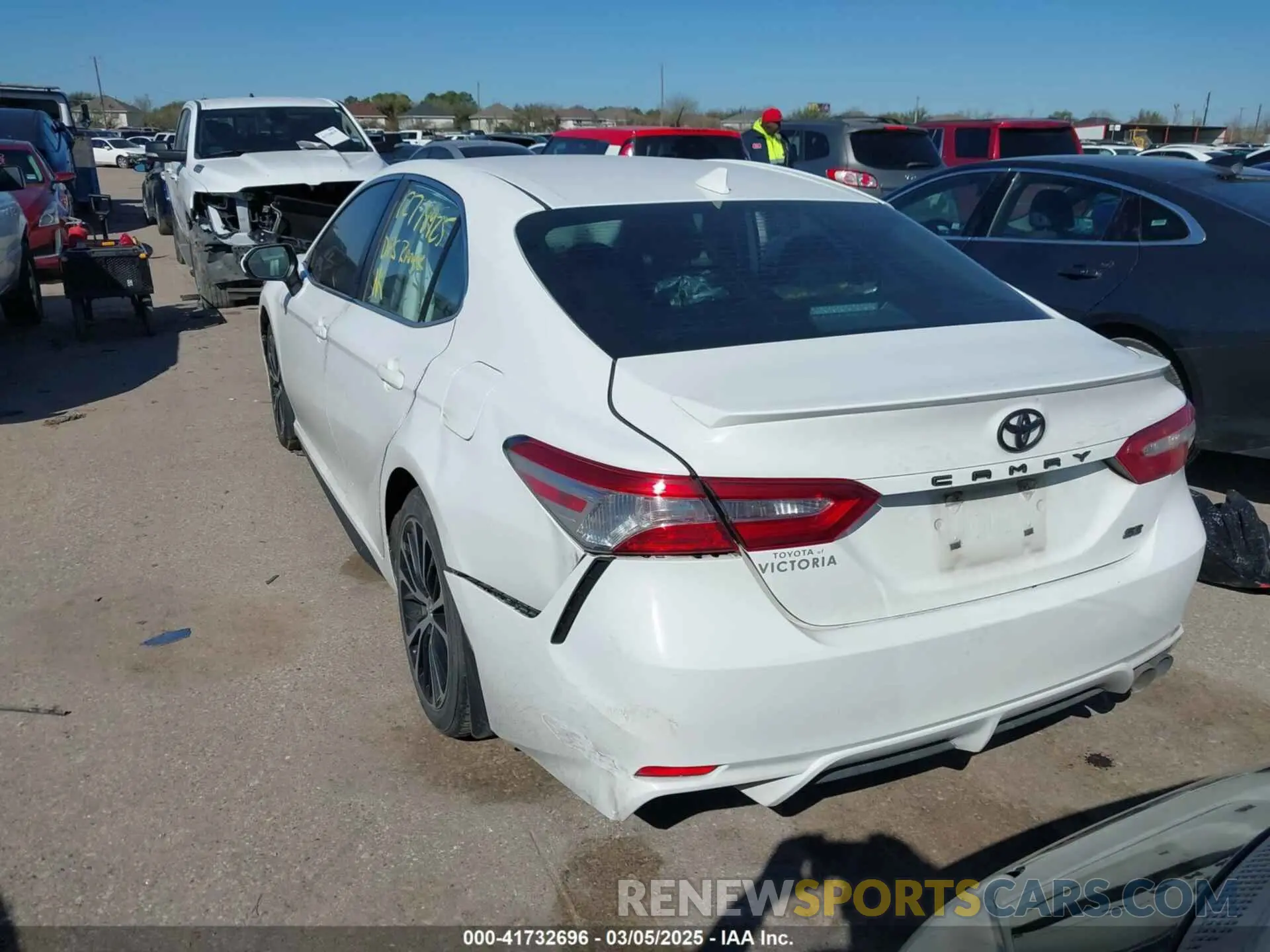 3 Photograph of a damaged car 4T1G11AKXLU870848 TOYOTA CAMRY 2020
