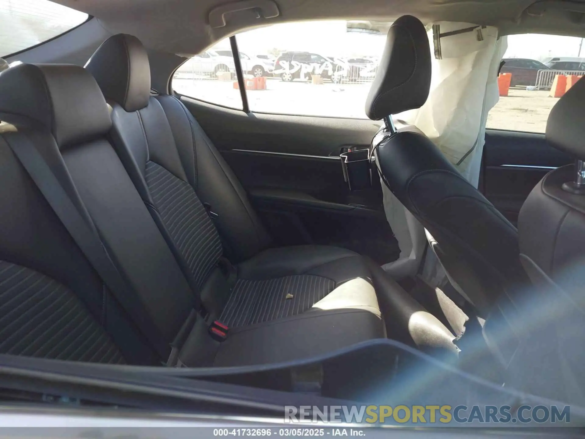 8 Photograph of a damaged car 4T1G11AKXLU870848 TOYOTA CAMRY 2020