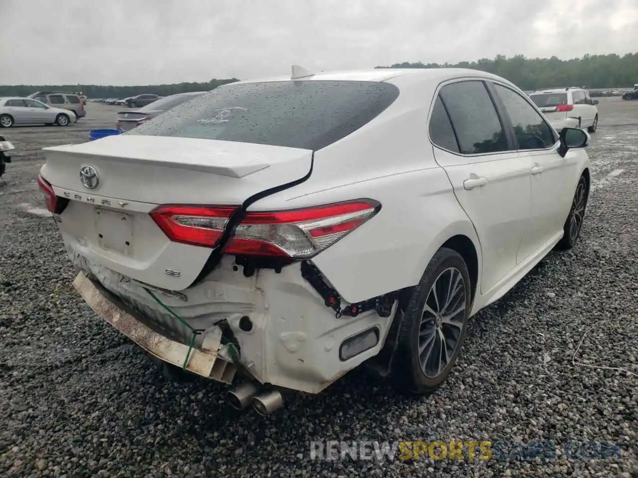 4 Photograph of a damaged car 4T1G11AKXLU880134 TOYOTA CAMRY 2020