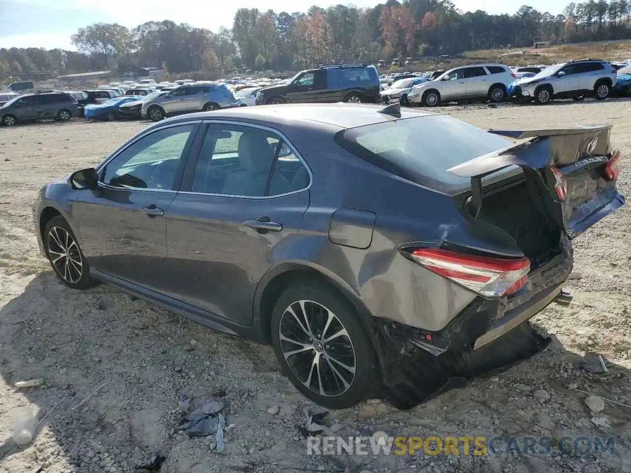 3 Photograph of a damaged car 4T1G11AKXLU886130 TOYOTA CAMRY 2020