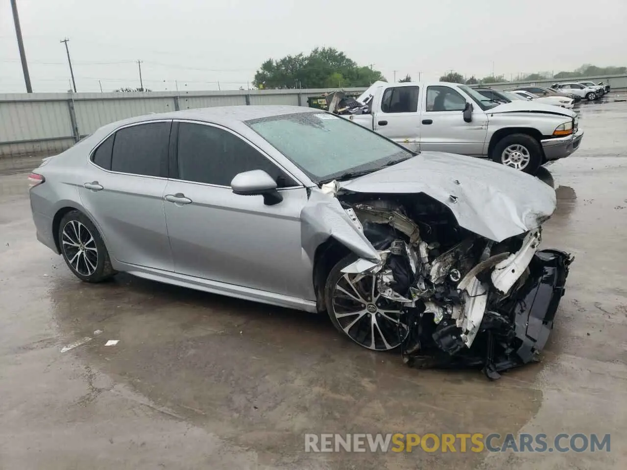 4 Photograph of a damaged car 4T1G11AKXLU889884 TOYOTA CAMRY 2020