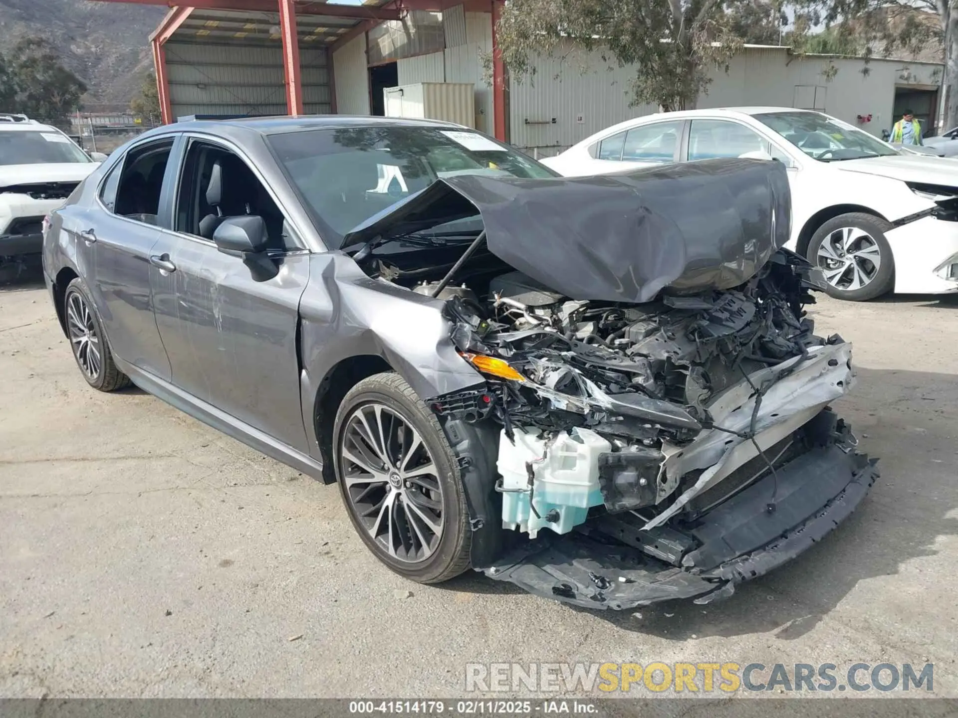 1 Photograph of a damaged car 4T1G11AKXLU897144 TOYOTA CAMRY 2020