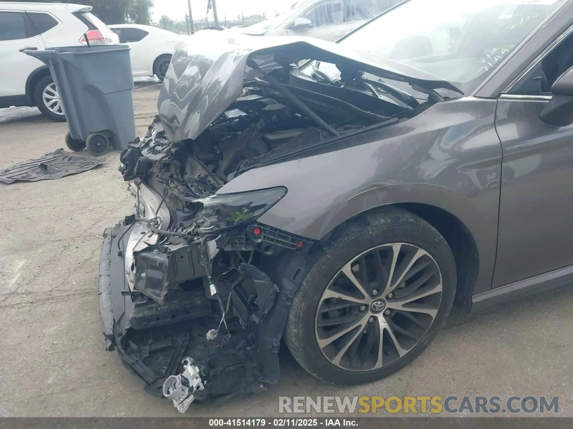 6 Photograph of a damaged car 4T1G11AKXLU897144 TOYOTA CAMRY 2020