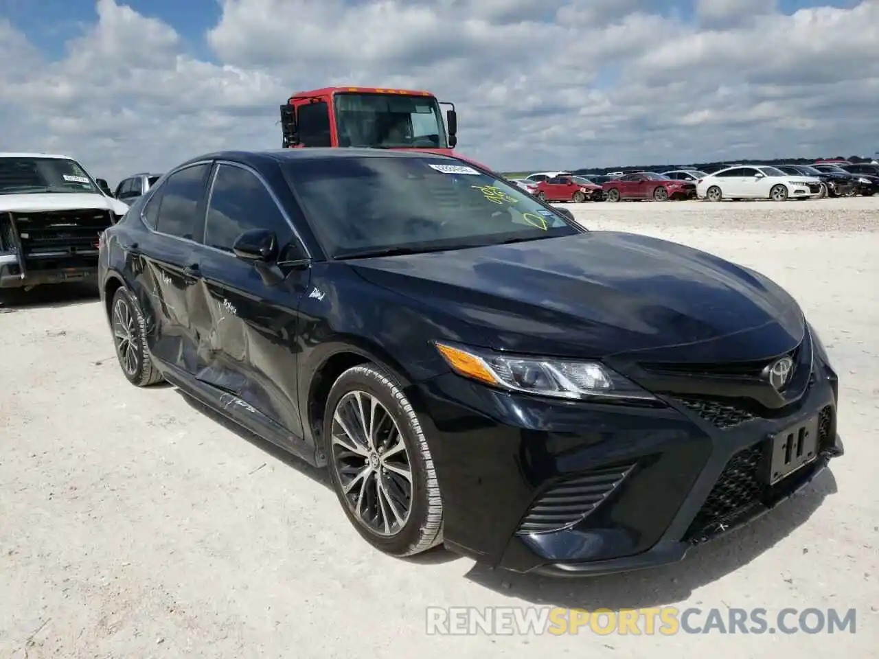 1 Photograph of a damaged car 4T1G11AKXLU901659 TOYOTA CAMRY 2020