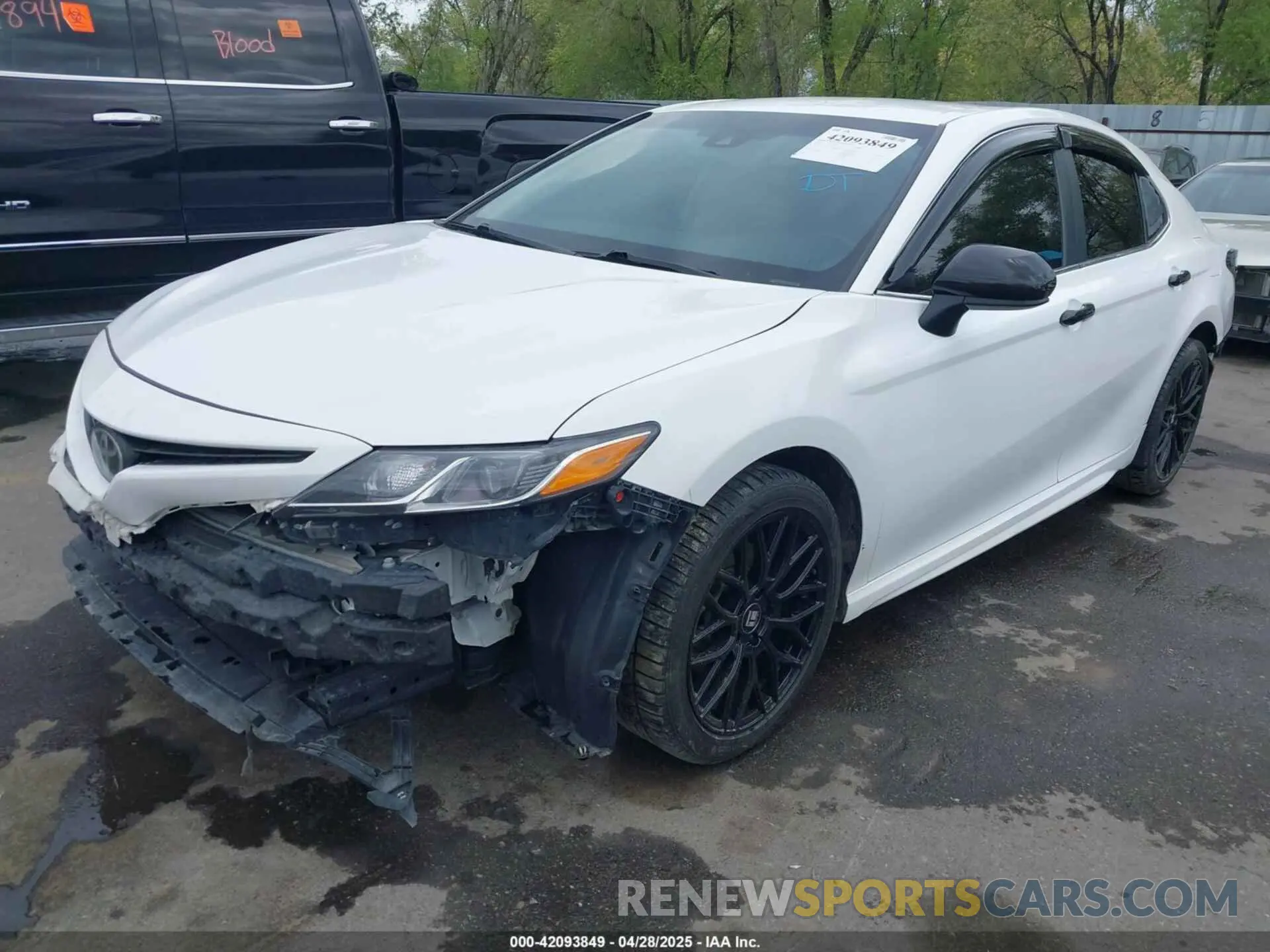 2 Photograph of a damaged car 4T1G11AKXLU908241 TOYOTA CAMRY 2020