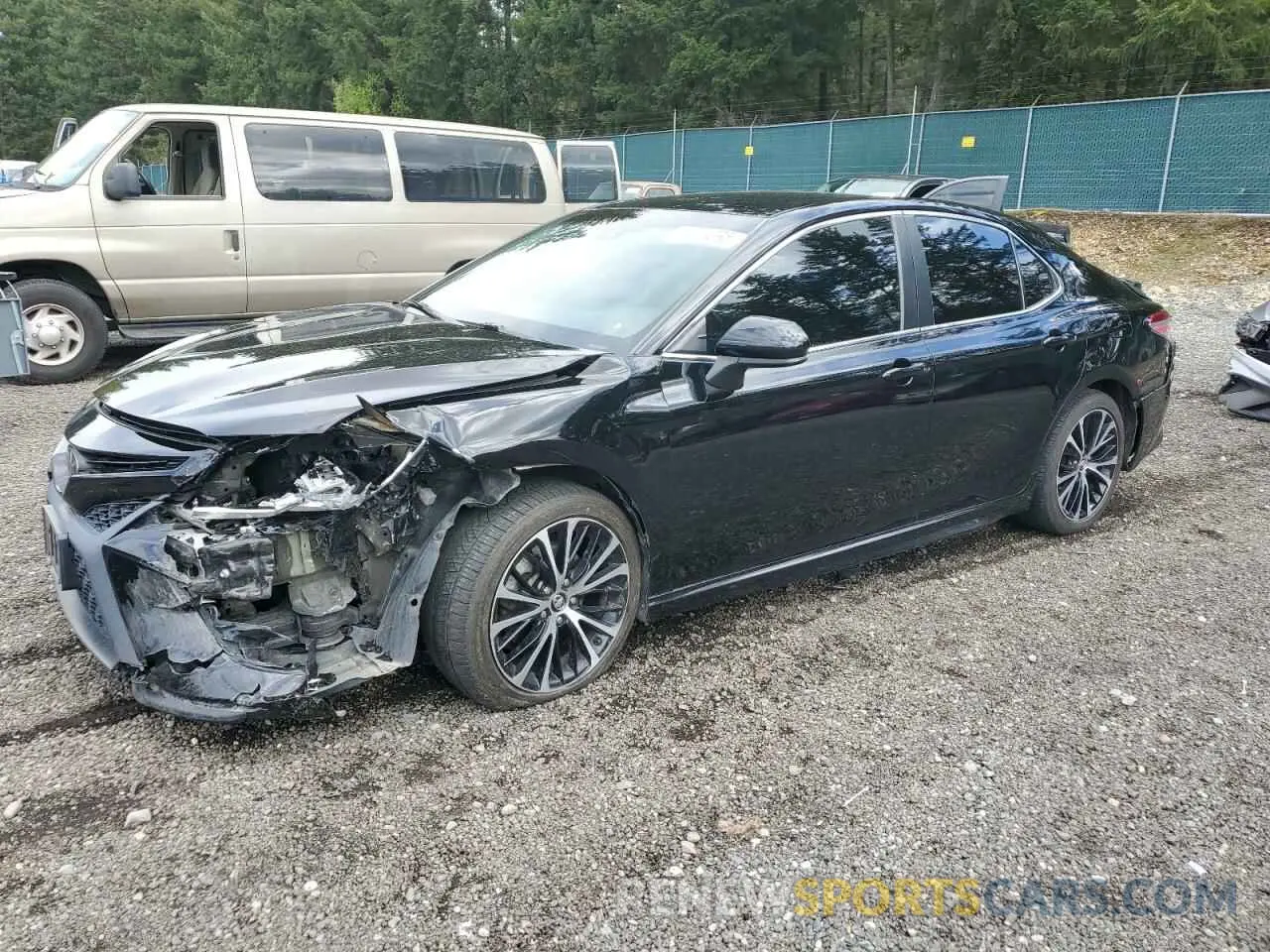 1 Photograph of a damaged car 4T1G11AKXLU910619 TOYOTA CAMRY 2020
