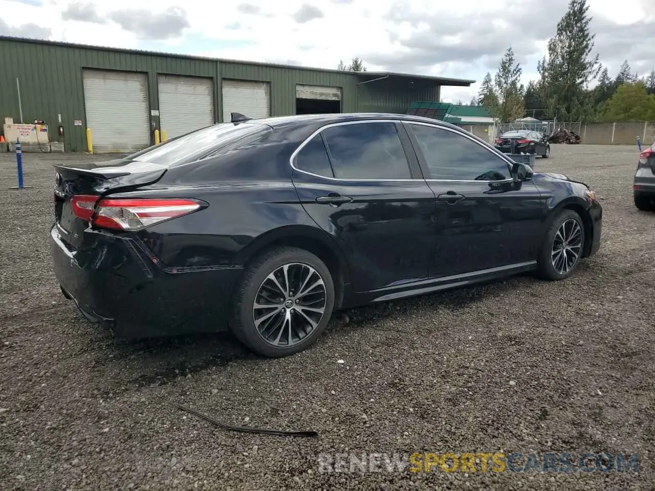 3 Photograph of a damaged car 4T1G11AKXLU910619 TOYOTA CAMRY 2020