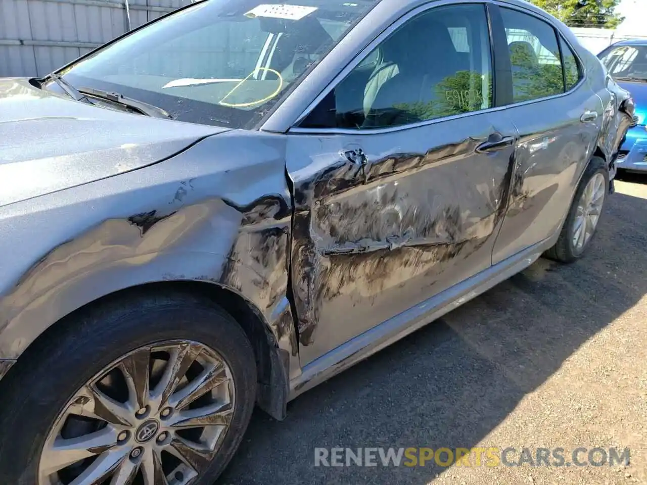 9 Photograph of a damaged car 4T1G11AKXLU914055 TOYOTA CAMRY 2020