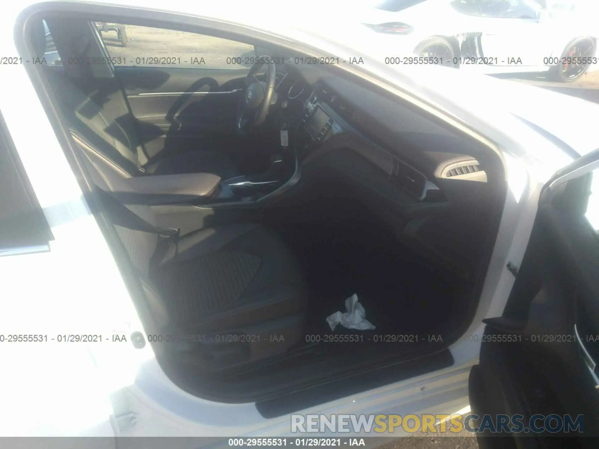 5 Photograph of a damaged car 4T1G11AKXLU915349 TOYOTA CAMRY 2020