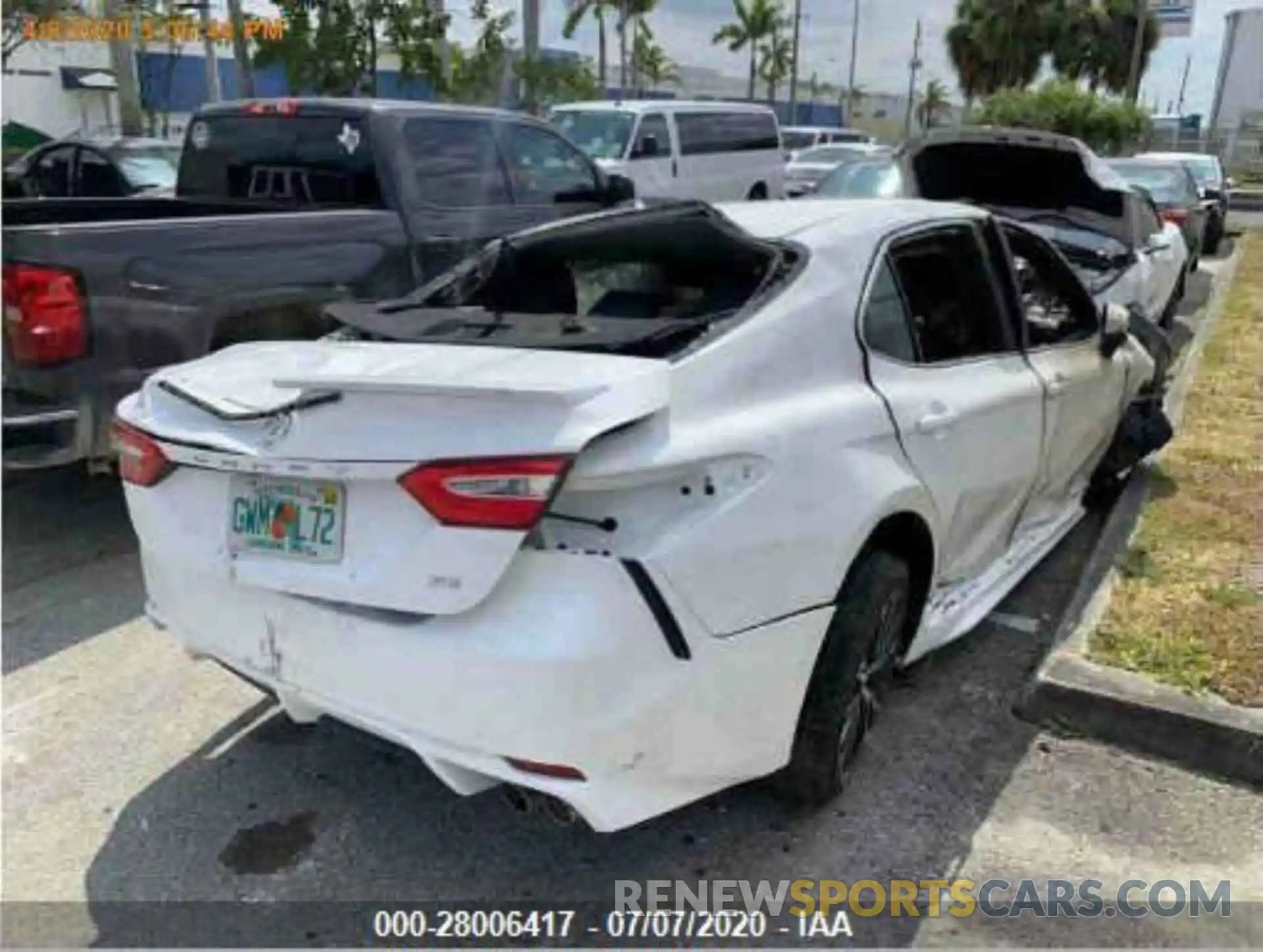 4 Photograph of a damaged car 4T1G11AKXLU929798 TOYOTA CAMRY 2020