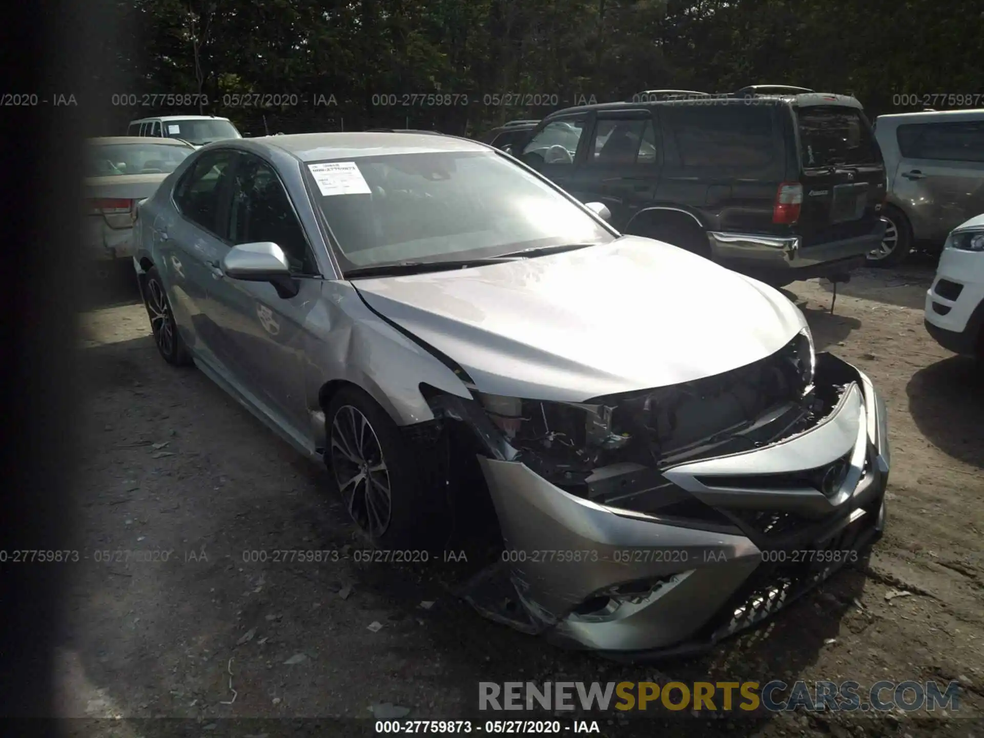 1 Photograph of a damaged car 4T1G11AKXLU930966 TOYOTA CAMRY 2020