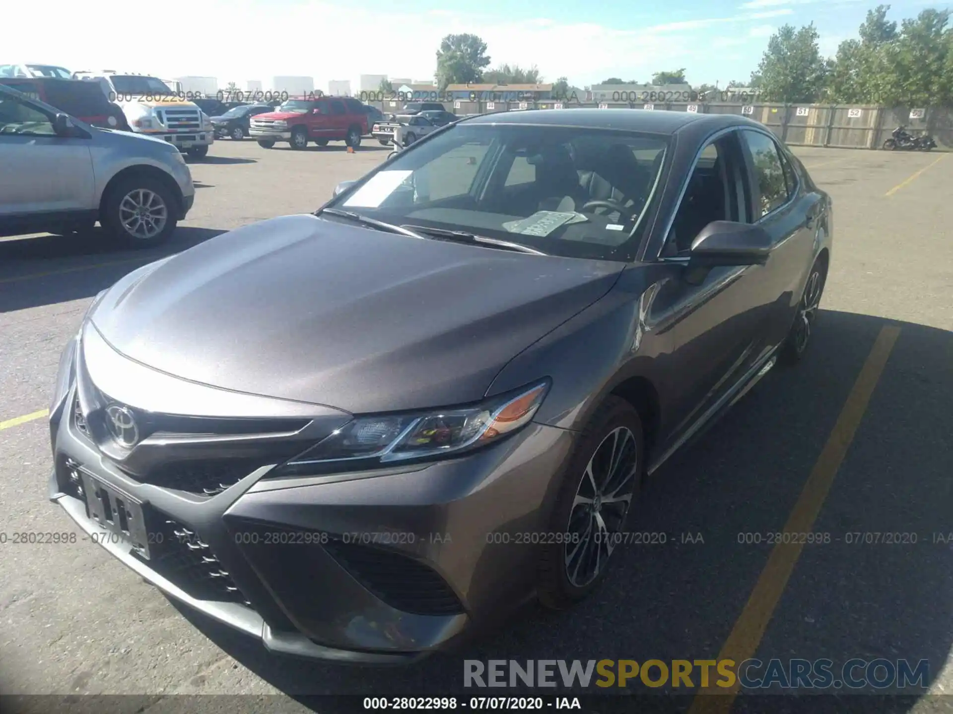 6 Photograph of a damaged car 4T1G11AKXLU931373 TOYOTA CAMRY 2020