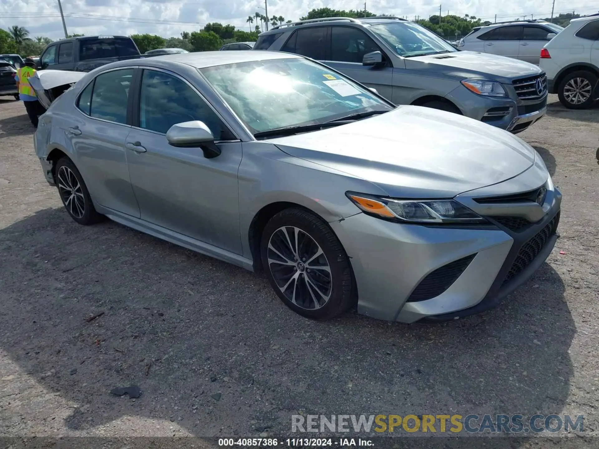 1 Photograph of a damaged car 4T1G11AKXLU937058 TOYOTA CAMRY 2020