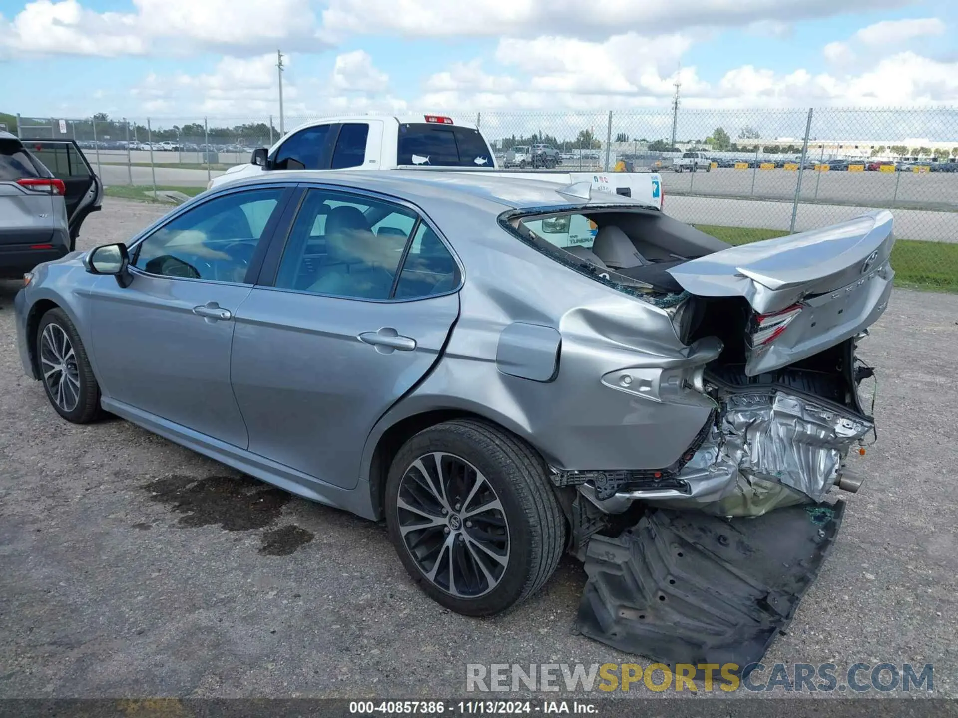 3 Photograph of a damaged car 4T1G11AKXLU937058 TOYOTA CAMRY 2020