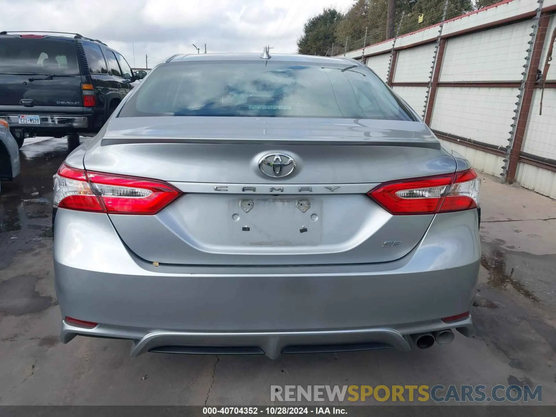 16 Photograph of a damaged car 4T1G11AKXLU937223 TOYOTA CAMRY 2020