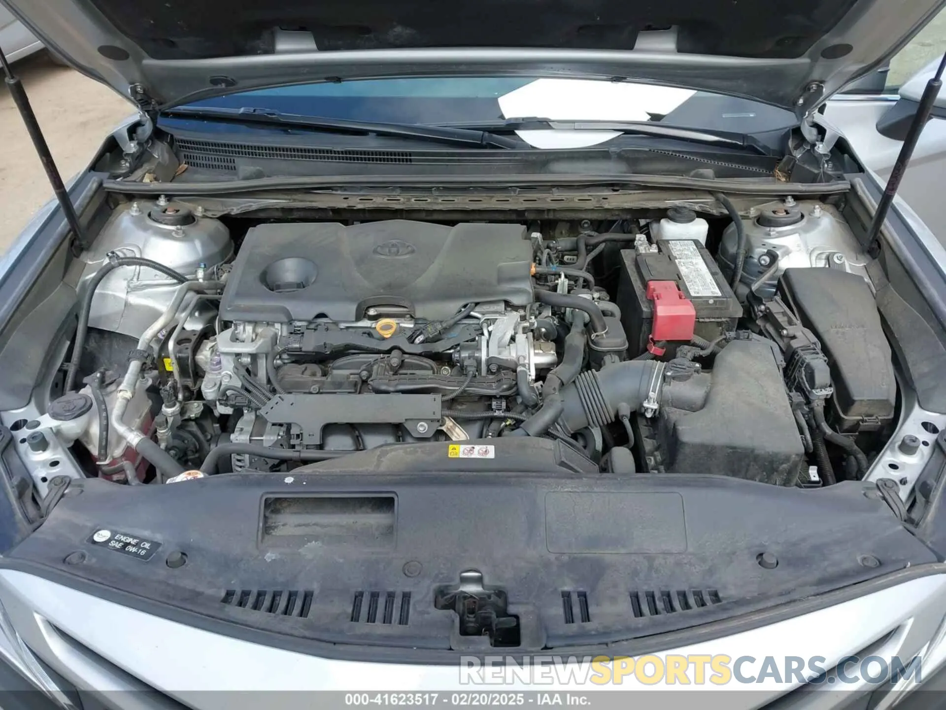 10 Photograph of a damaged car 4T1G11AKXLU941014 TOYOTA CAMRY 2020