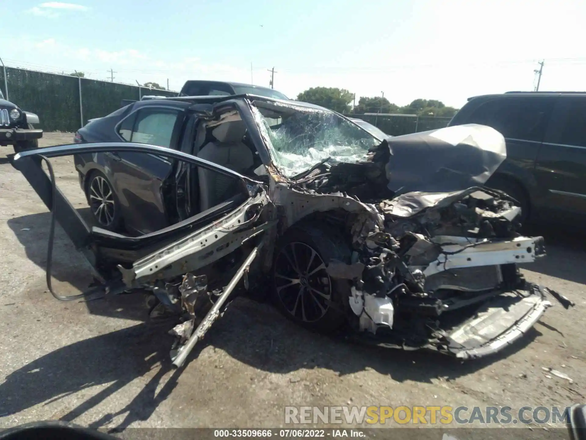 1 Photograph of a damaged car 4T1G11AKXLU941689 TOYOTA CAMRY 2020