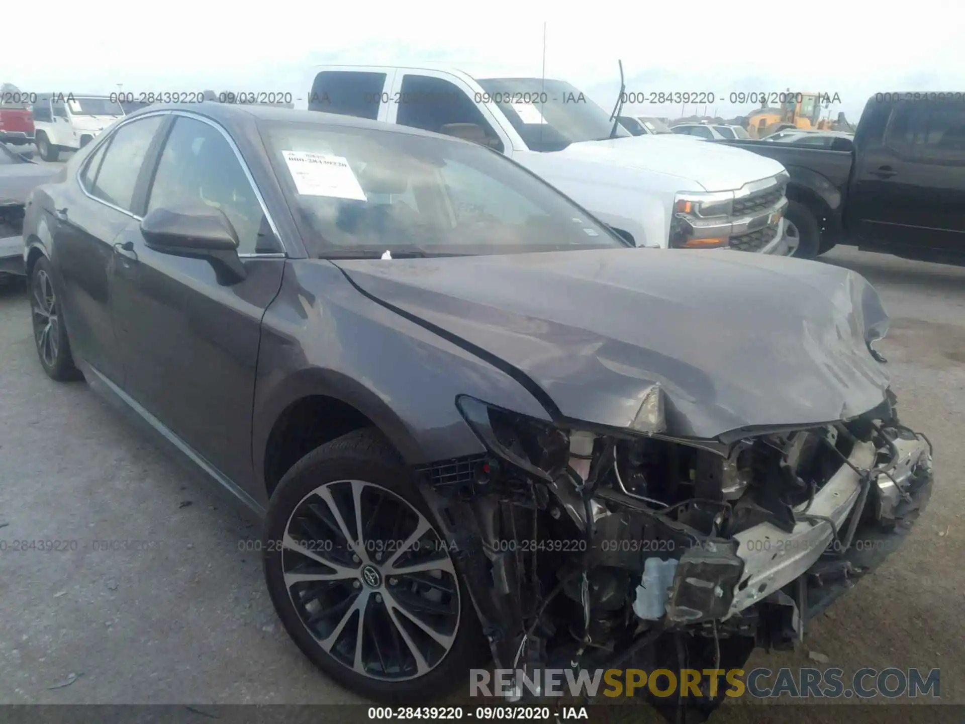 1 Photograph of a damaged car 4T1G11AKXLU943958 TOYOTA CAMRY 2020