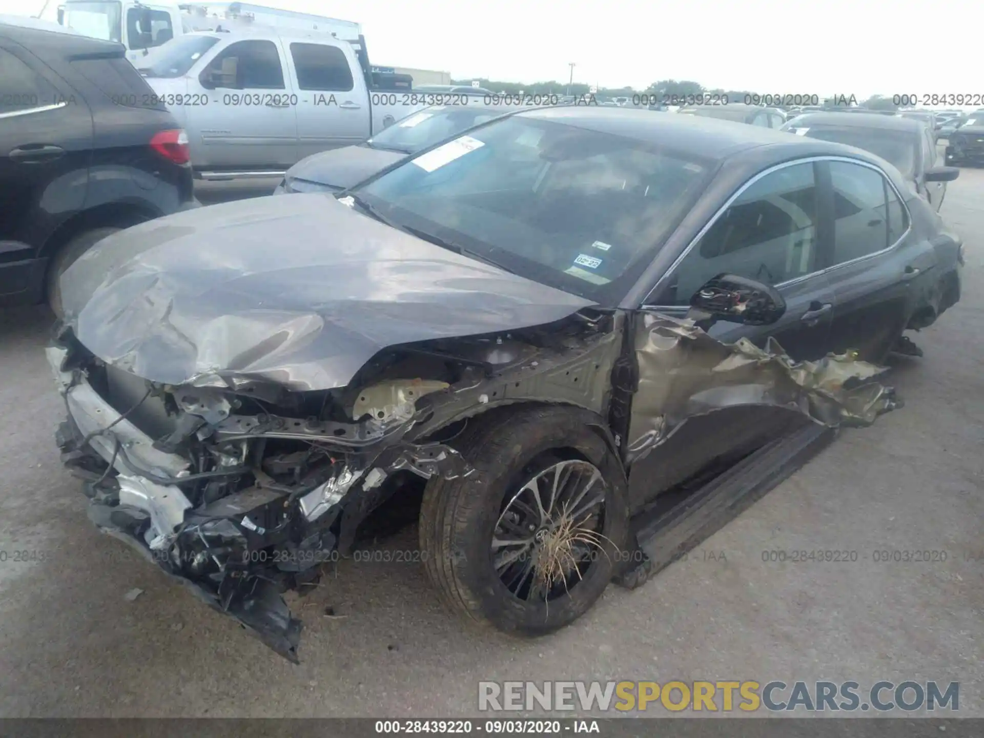 2 Photograph of a damaged car 4T1G11AKXLU943958 TOYOTA CAMRY 2020