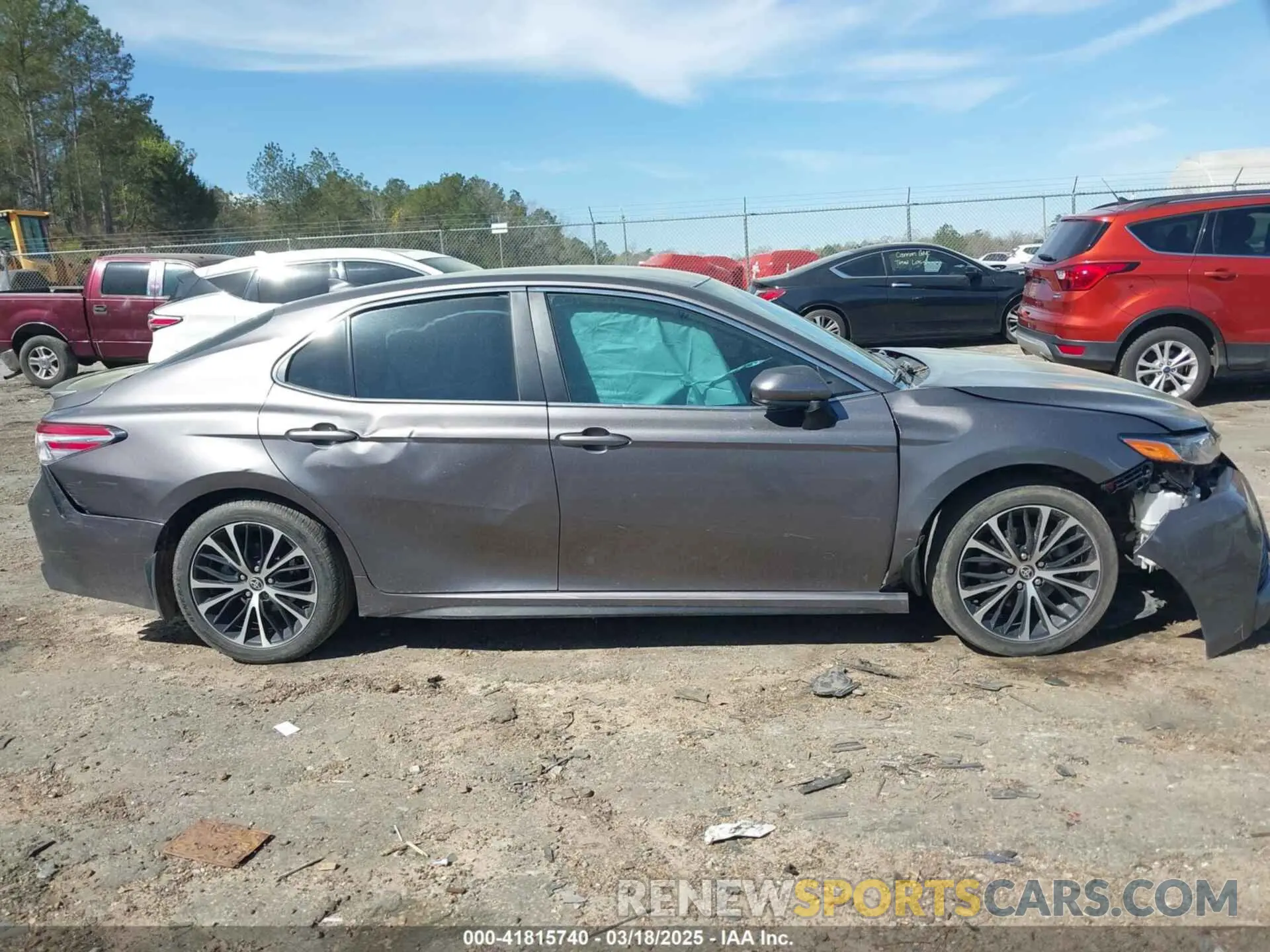 13 Photograph of a damaged car 4T1G11AKXLU950246 TOYOTA CAMRY 2020