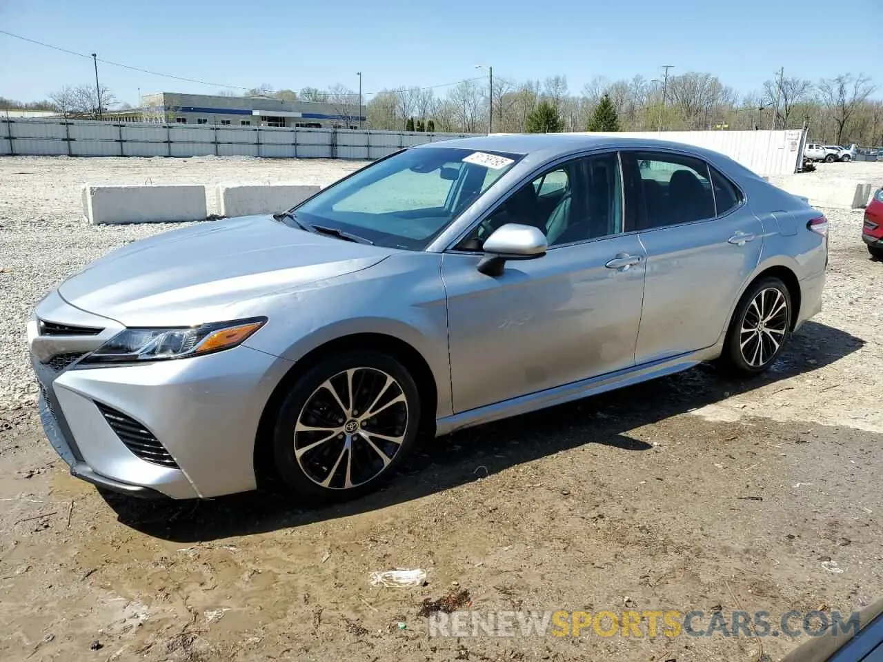 1 Photograph of a damaged car 4T1G11AKXLU950957 TOYOTA CAMRY 2020