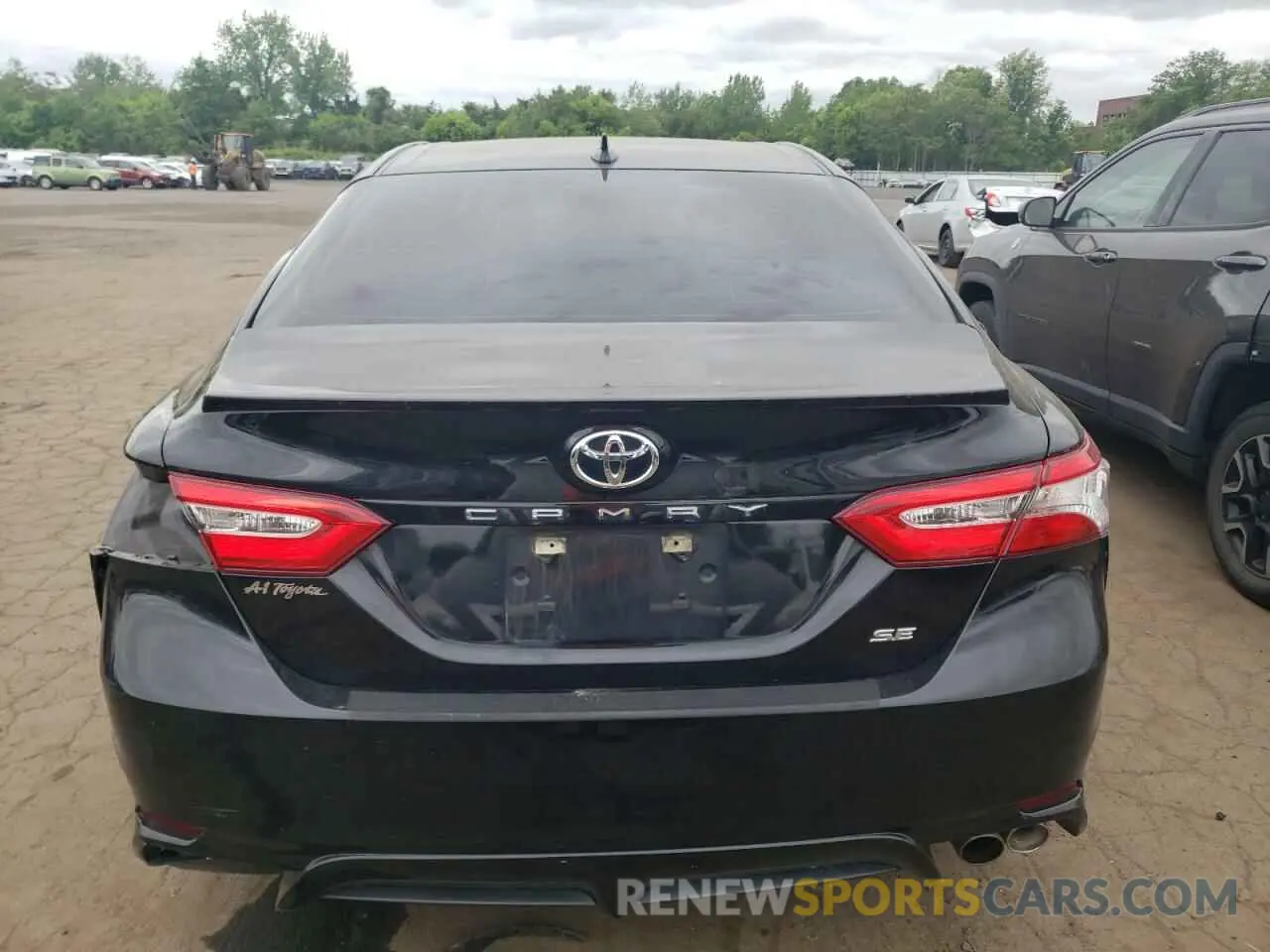 6 Photograph of a damaged car 4T1G11AKXLU957262 TOYOTA CAMRY 2020